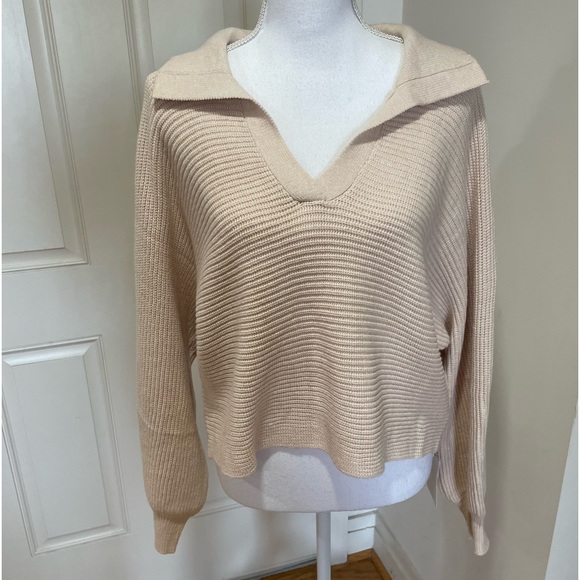 NWT CHYRII V Balloon Sleeve Sweater - Picture 4 of 14